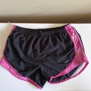Black and Pink Nike Fit Dry Athletic Shorts Size S (4- 6)